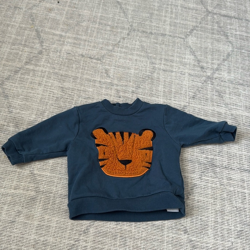 Chenille tiger crew